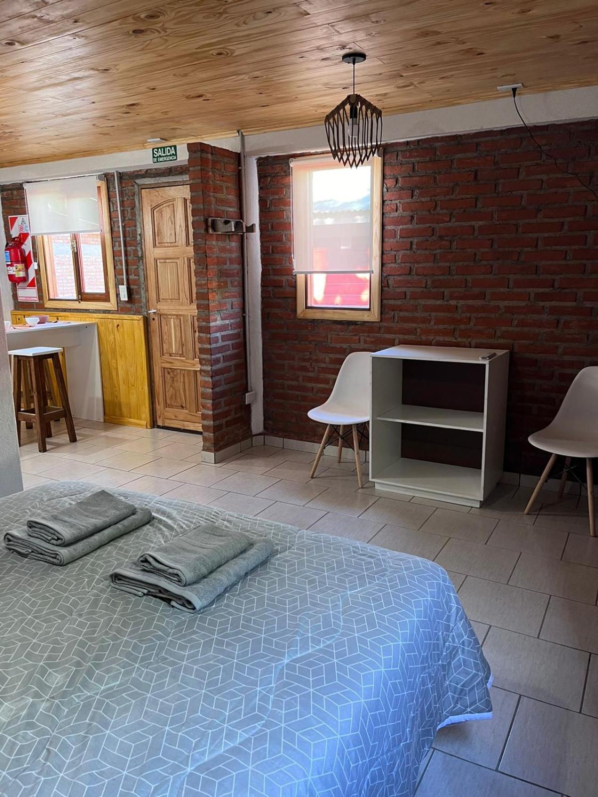 Departamentos Centro El Calafateアパートメント エクステリア 写真