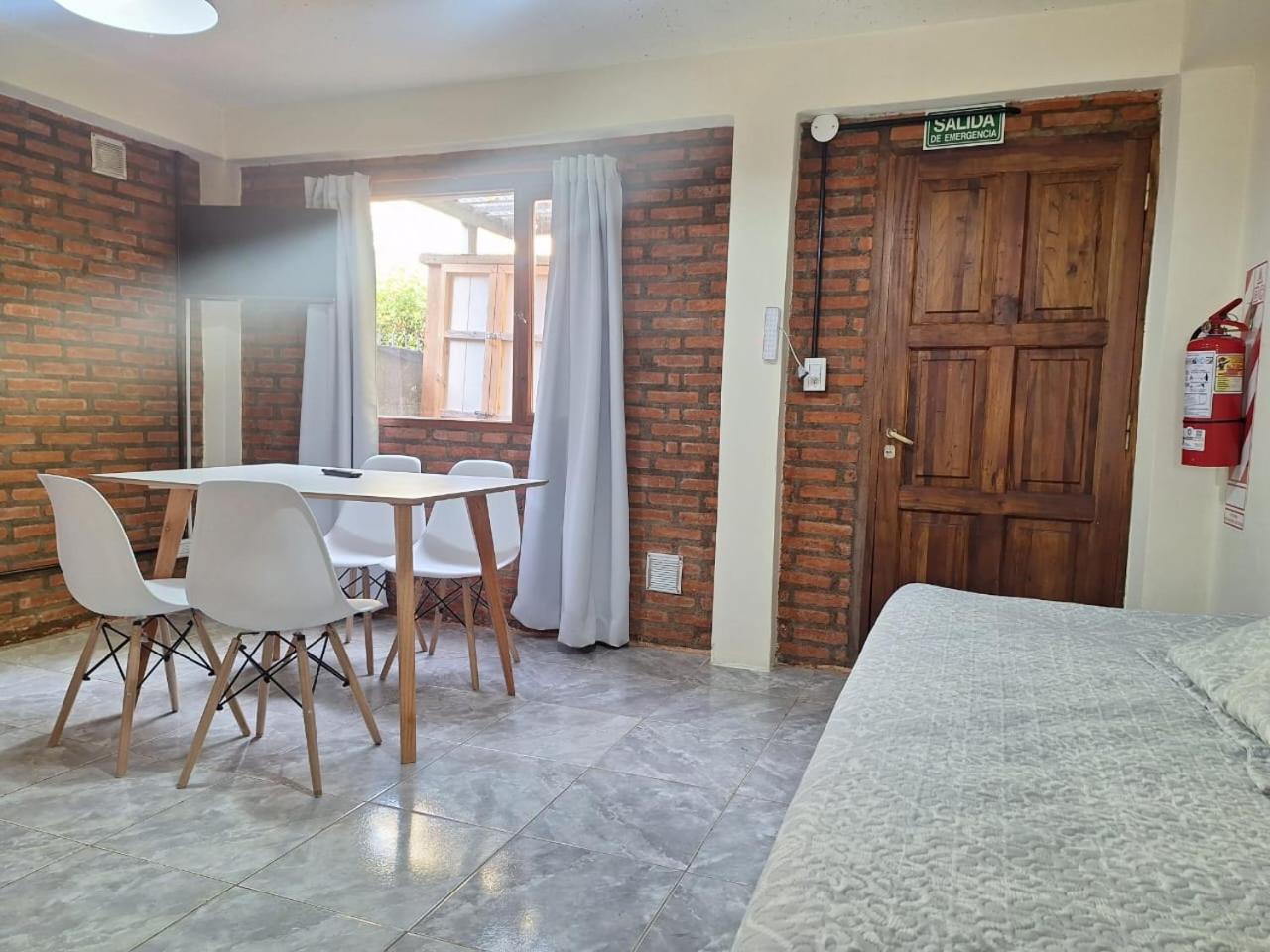 Departamentos Centro El Calafateアパートメント エクステリア 写真